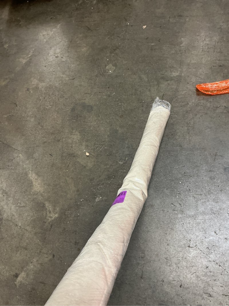 Condition photo showing Good Condition for Loloi Bryce Collection BZ-08 Ivory/Champagne 6'-2" x 8' Area Rug 6'2" x 8' (Rectangular) Ivory / Champagne