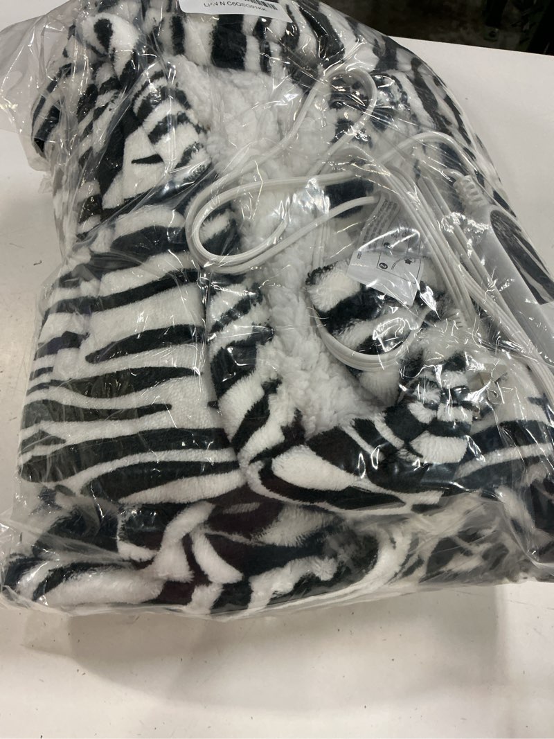 Condition photo showing Good Condition for heated throw blanket 50"x60", electric blanket with 6 heat settings & 1-12h timer, cozy soft flannel sherpa, machine washable, warm gift for women, tiger tiger throw 50" × 60"