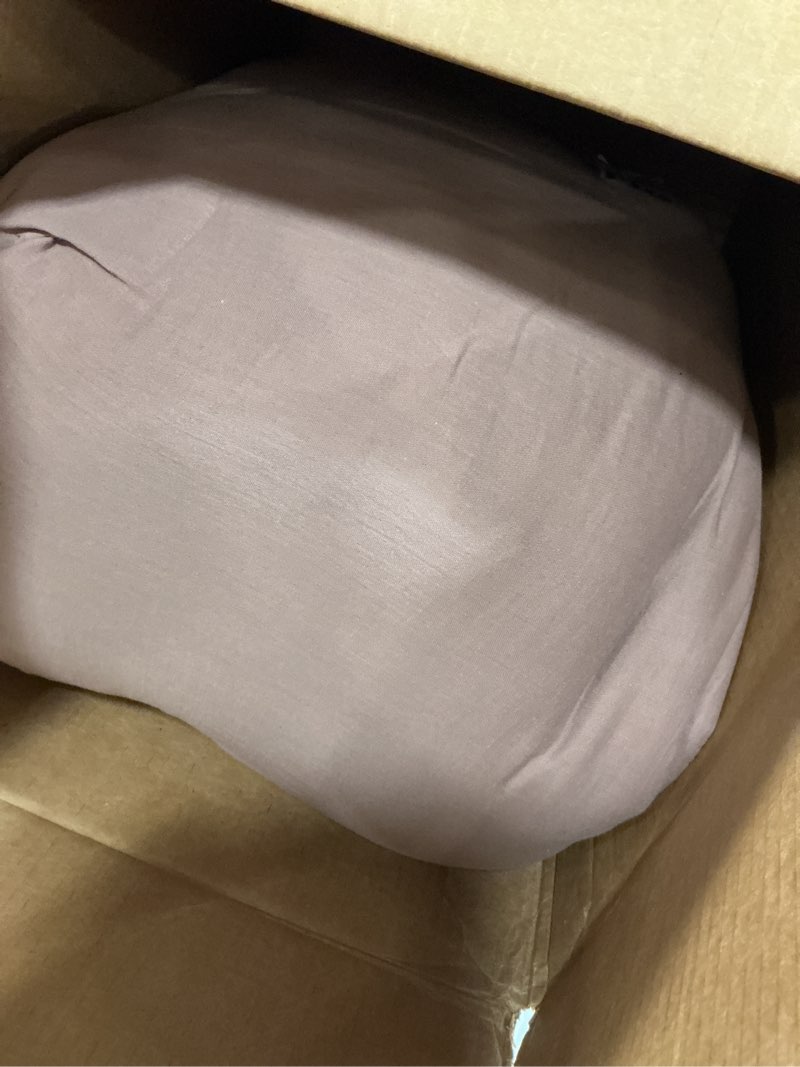 Condition photo showing Good Condition for organic cotton gauze dream quilt, full/queen, fig