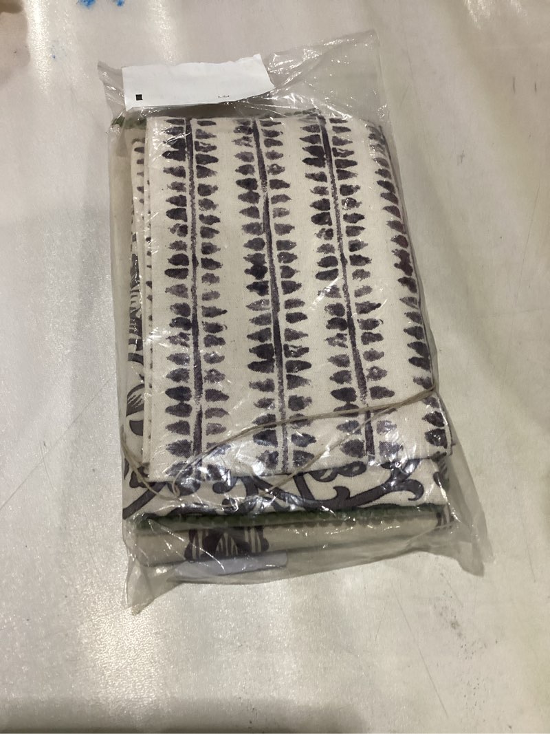 Condition photo showing Good Condition for TARAN LIVING Kitchen Towels Dish Towels for Kitchen- Gray & Beige Tea Towels for Kitchen-Bar Towels for Kitchen-KitchenTowels and dishcloths-Printed Floral 18"x28" Pack of 4