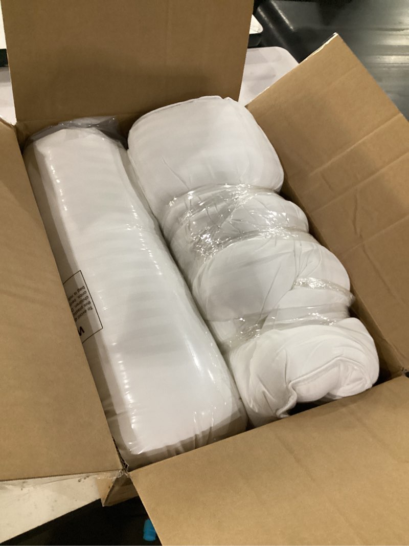 Condition photo showing Good Condition for beckham hotel collection bed pillows standard/queen size set of 2 - original soft down alternative pillow for sleeping - soft support for back, stomach or side sleepers queen / standard white