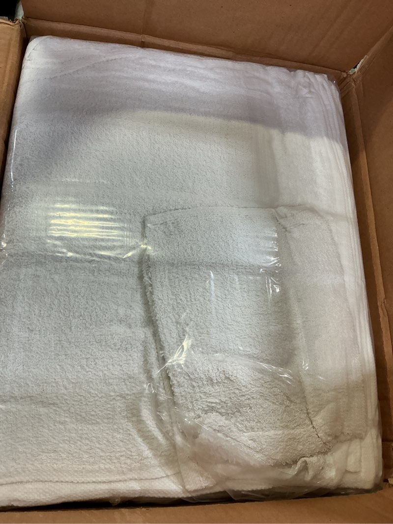 Condition photo showing New/Like New for gold textiles bulk pack 60 pcs (5 dozen) white economy 15x25 inches basic hand towel - 2.25 lb/dz