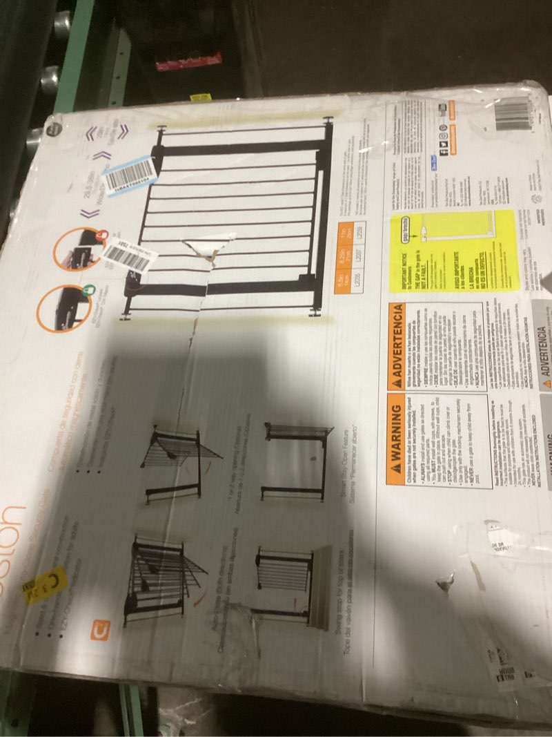 Condition photo showing New/Like New for dreambaby boston magnetic auto close security gate (29.5-38 inches, black)