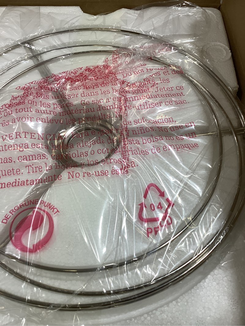 Condition photo showing Good Condition for Seealle Modern Ceramic Table Lamps for Night Stands - Bedside Lamps Set of 2 for Nightstand, 19.4" White Bedroom Lamp for Living Room Cute Desk End Table Office Guest Room Dresser Rocker Swtich D. White