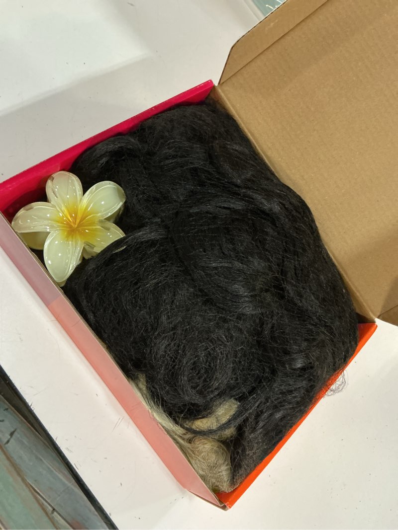 Condition photo showing New/Like New for 13x6 skunk stripe wig glueless crazy body wave lace front wigs pre plucked synthetic yaki highlights wear and go wig pre-cut 13x6 m skunk stripe