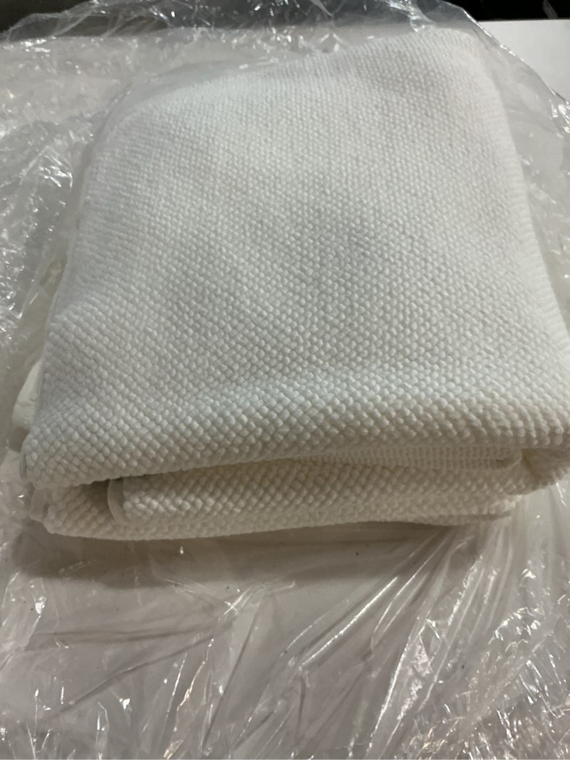 Condition photo showing New/Like New for turkish cotton bath mat bundle, one size, white