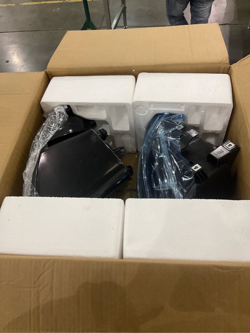 ADCARLIGHTS 2001 2002 2003 2004 2005 2006 2007 Caravan Headlight Assembly Black Housing for 01-07 Do