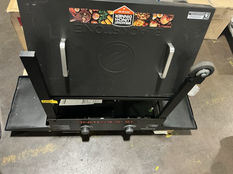 Blackstone 28" Original Griddle with Hard Cover 2 -Burner Liquid propane Flat Top Grill