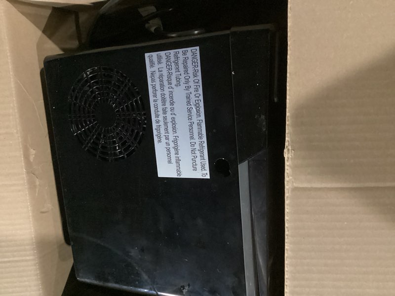 Condition photo showing As Is for Silonn Countertop Ice Maker with Expanding Ice Basket, 9 Cubes in 6 Mins, 2.5L Ice Basket, Self-Cleaning Ice Maker with LED Touch Control, 2 Bullet Ice Sizes for Home, Kitchen, Office Black with Expanding Ice Basket 26lbs