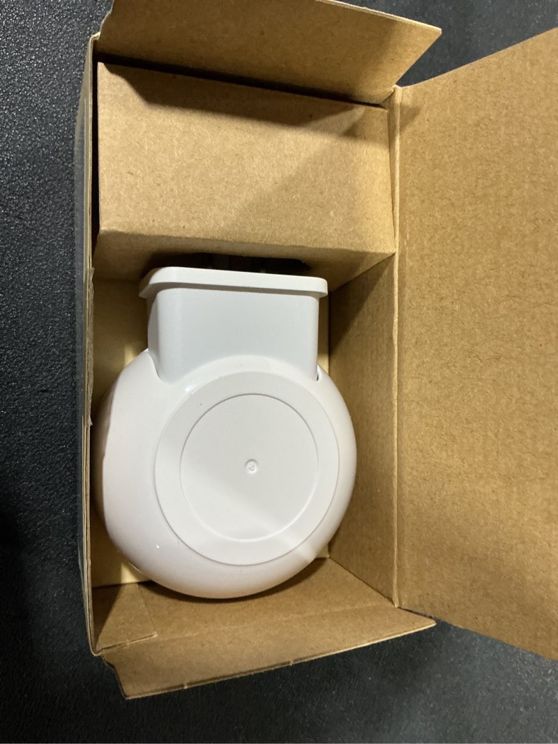 Condition photo showing Good Condition for 2-in-1 Wall Charger for Oral-B Braun Electric Toothbrush, 3-Port US Plug Charger Base for Oral B Genius Pro Smart Vitality Kids io2 io3 io4 io5 io6 Serie, IPX5, White