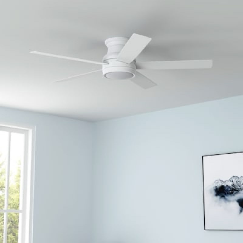 harbor breeze calverton 52-in white with white/driftwood blades led flush mount ceiling fan