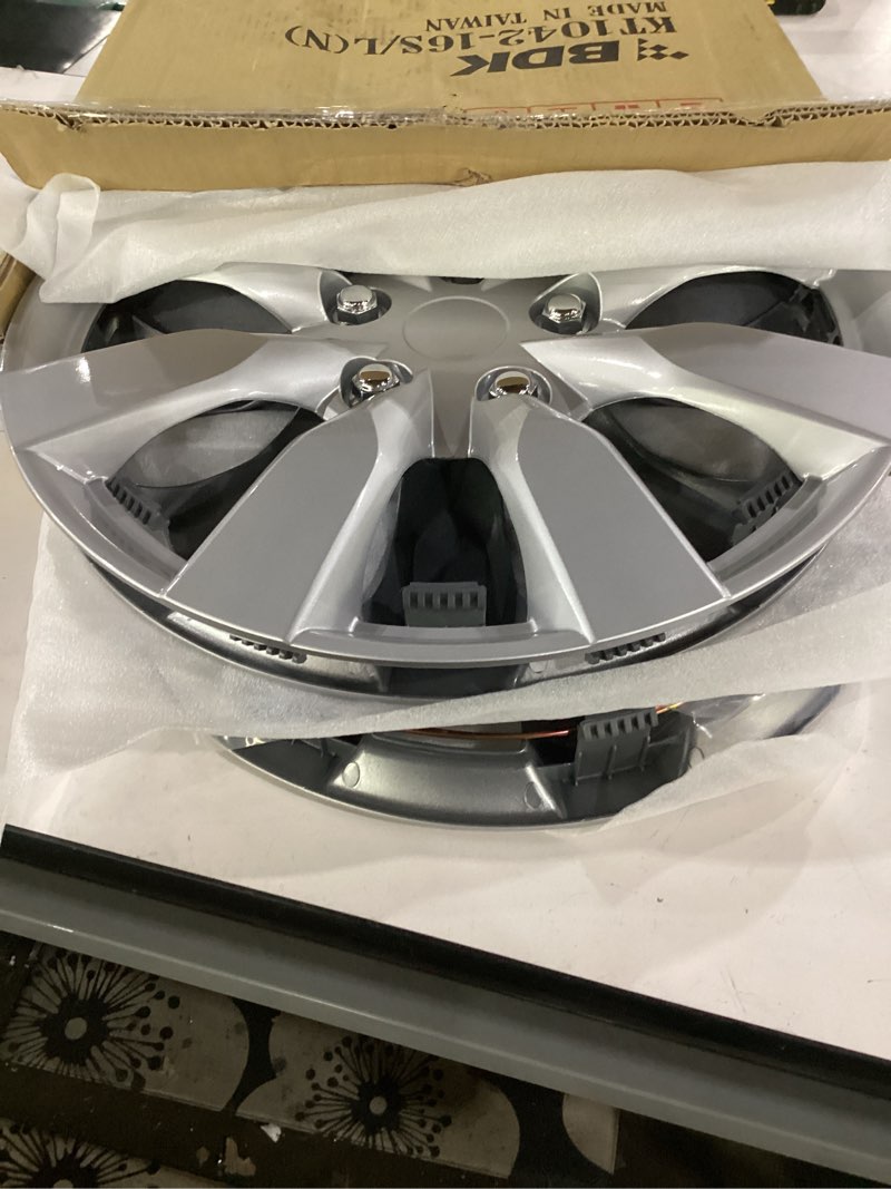 Condition photo showing Good Condition for bdk hubcaps wheel covers for toyota corolla 16” – four (4) pieces corrosion-free & sturdy – full heat & impact resistant grade – replacement, 4 pack 8-spoke sport silver 16"