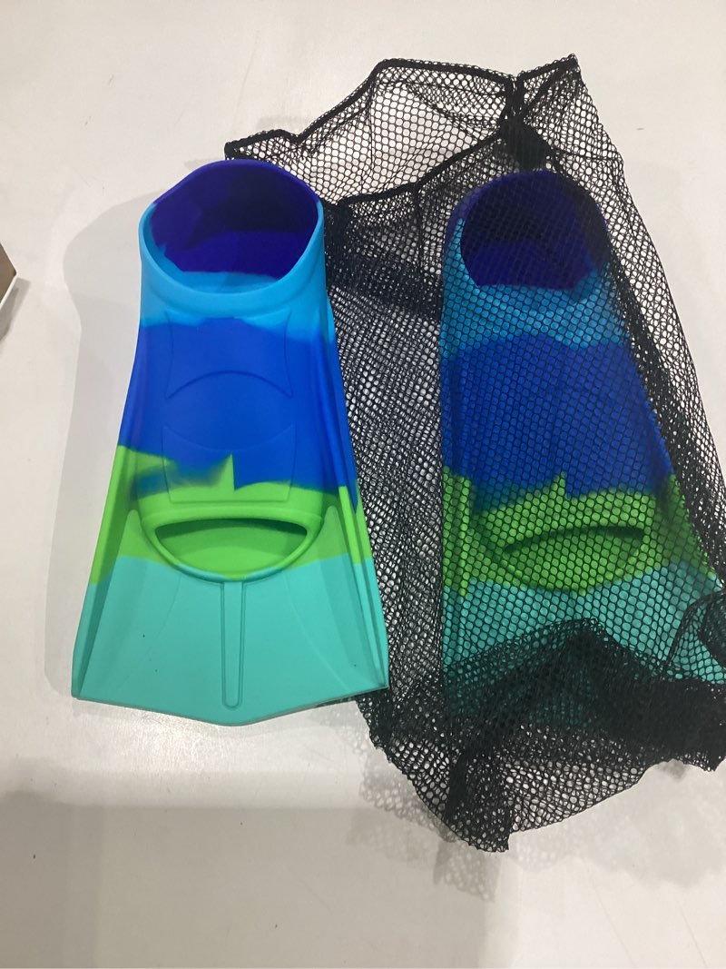 Condition photo showing New/Like New for kids swim fins,short youth flippers swimming training fins for lap swimming pool snorkeling for children girls boys beginner