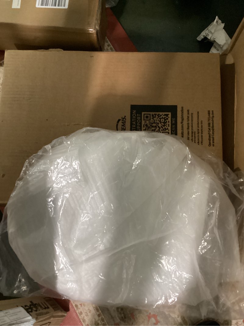 Assorted toilet seats and lids