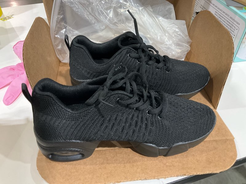 Condition photo showing Good Condition for SECHRITE Womens Mens Jazz Dance Sneakers Lace Up Split Sole Dance Shoes 9.5 Women/8.5 Men Black-padded