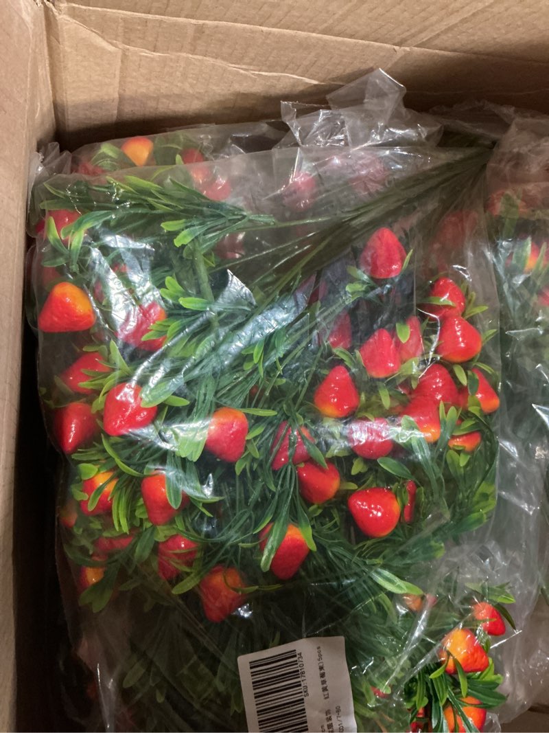 Condition photo showing Good Condition for artificial strawberry stem faux fruit branch 25 pcs small bunch 10.62x8.26x1.77in reusable decorative fake strawberries for home party wedding diy crafts