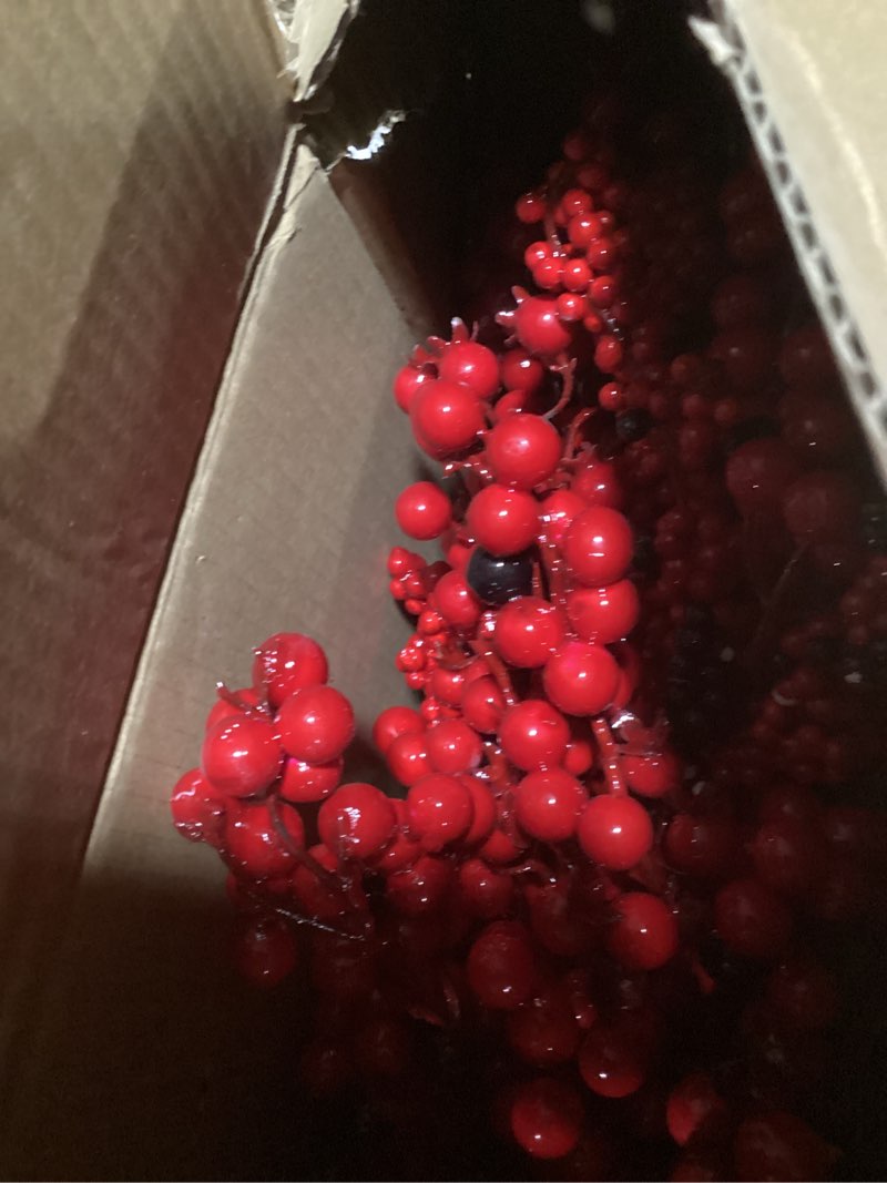 Condition photo showing Good Condition for 22 inches Christmas Wreath Door Wreath Stunning Red Berry Wreath Christmas Decoration