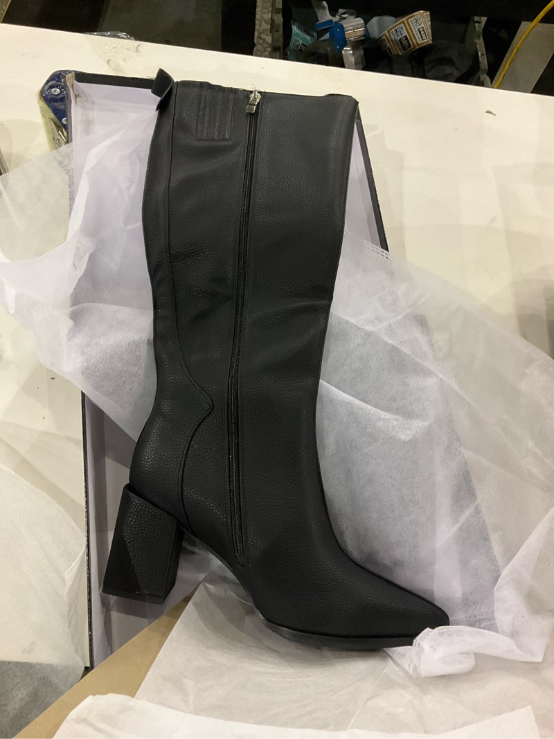 Black women boots, size 9.5
