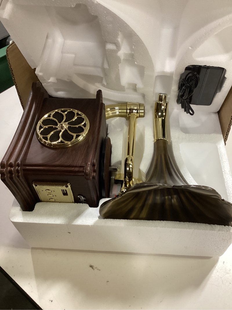 Condition photo showing Good Condition for Vintage Style Wooden Record Player with Bluetooth, USB, AUX, FM Radio and Built-in Speakers (109HJ-1) walnut color