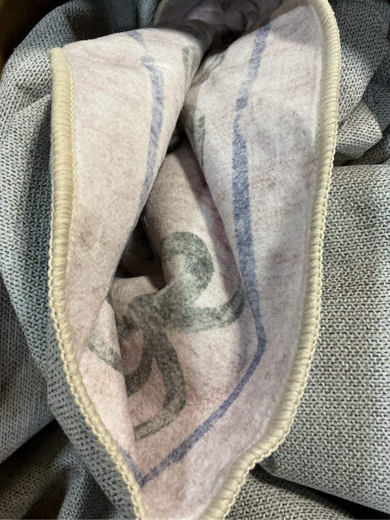 Condition photo showing Good Condition for wonnitar floral bow print 8x10 area rugs, washable pink rugs for bedroom girls, boho ultra-thin soft non slip carpet for nursery living room kids room classroom decor, light pink 8' x 10' light pink