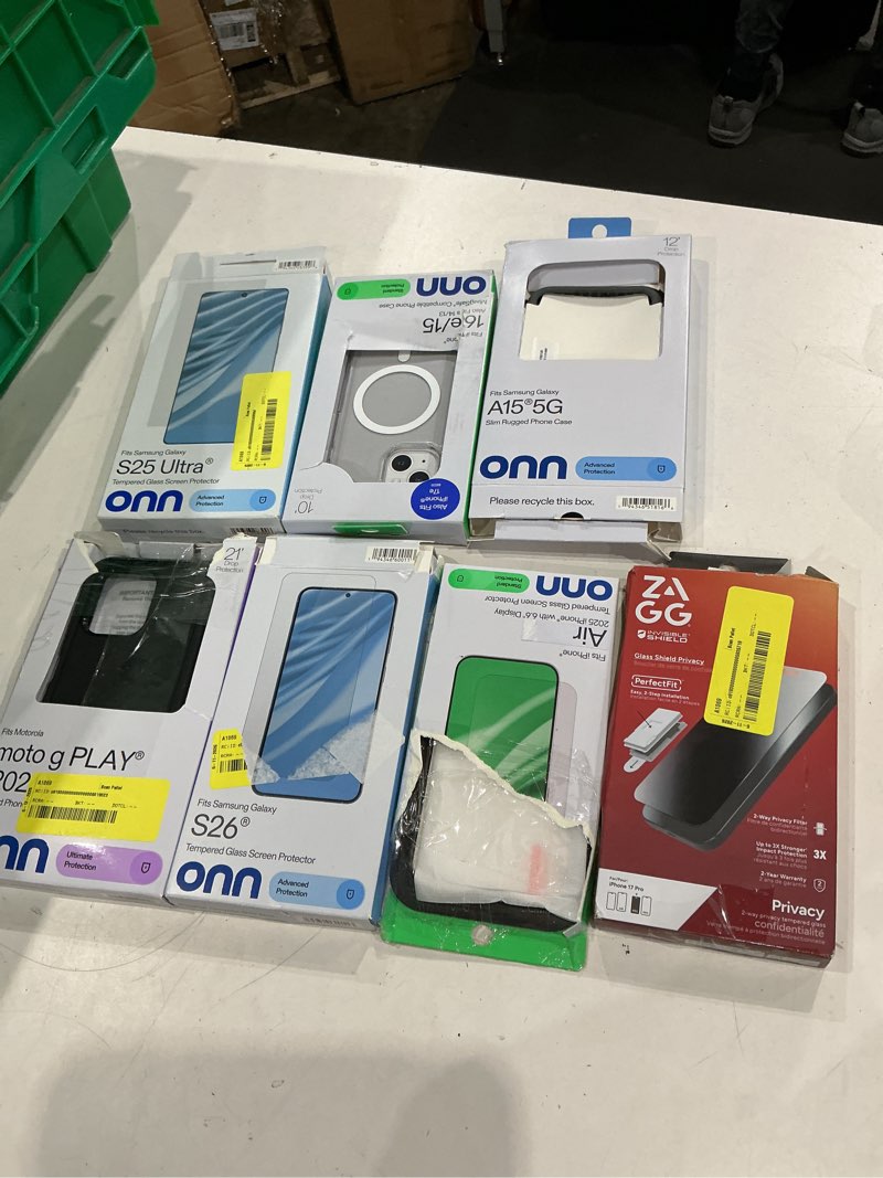 Condition photo showing Good Condition for assorted cellphone/tablet/laptop case covers & accessories