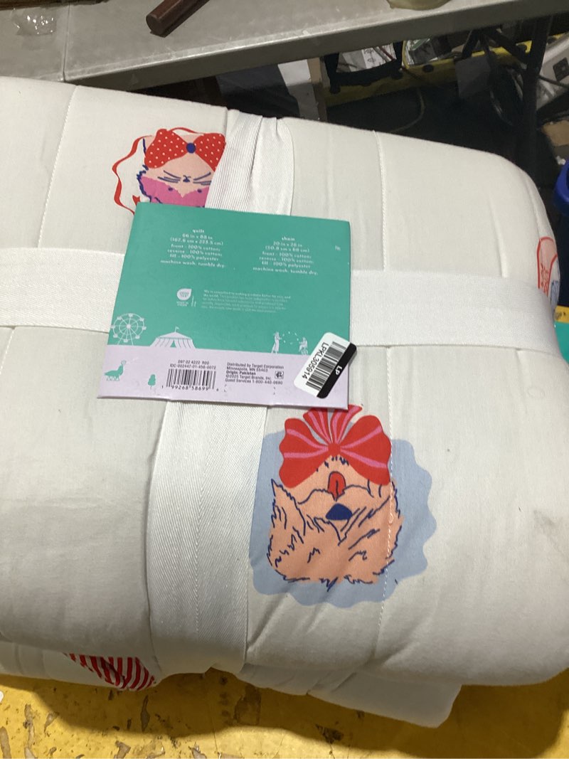 Condition photo showing Good Condition for twin patisserie pet shoppe kids' quilt set - pillowfort™