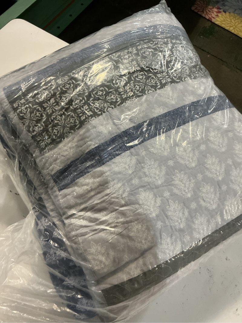 Condition photo showing Good Condition for homzard quilt bedding set king size,100% cotton king size comforter set,gray blue quilts bedspread for the bed, striped farmhouse lightweight bedding (106 * 98 inch) and 2 pillow shams all season 01-1 blue/gray king (106"x98")
