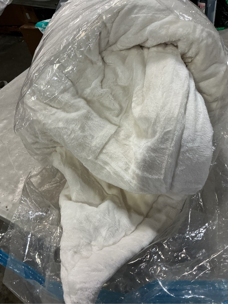 Condition photo showing As Is for Serta Heated Blanket, Electric Queen Size Blanket, Soft, Warm, Fuzzy Heating Blanket Queen for Office, Couch, 1-12 hr Auto Shut Off Timer, 10 Lv Heat Setting, ETL Certified, Queen 84" x 90" Ivory