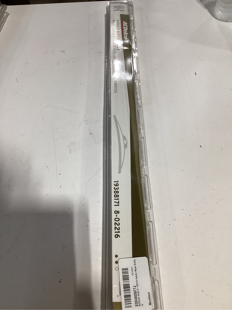 Condition photo showing Good Condition for acdelco gold 8-02216 (19388171) hybrid wiper blade, 22.0 in