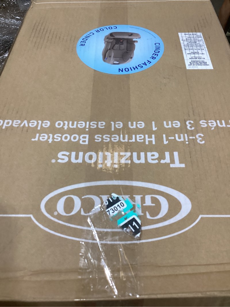 Condition photo showing Good Condition for Graco car seat