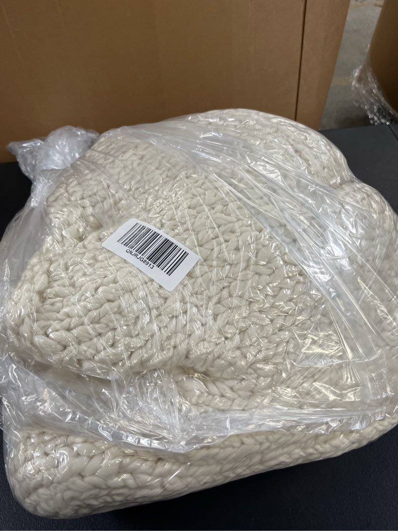 Condition photo showing Good Condition for chunky hand knit wool throw, 50x60, ivory