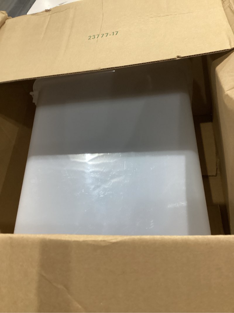 Condition photo showing Good Condition for IRIS USA Airtight Dog Food Storage Container, Up to 38 lbs, Attachable Wheels, For Dog Cat Bird and Other Pet Food Storage Bin, Keep Fresh, Easy Mobility, BPA Free, Navy/Pearl