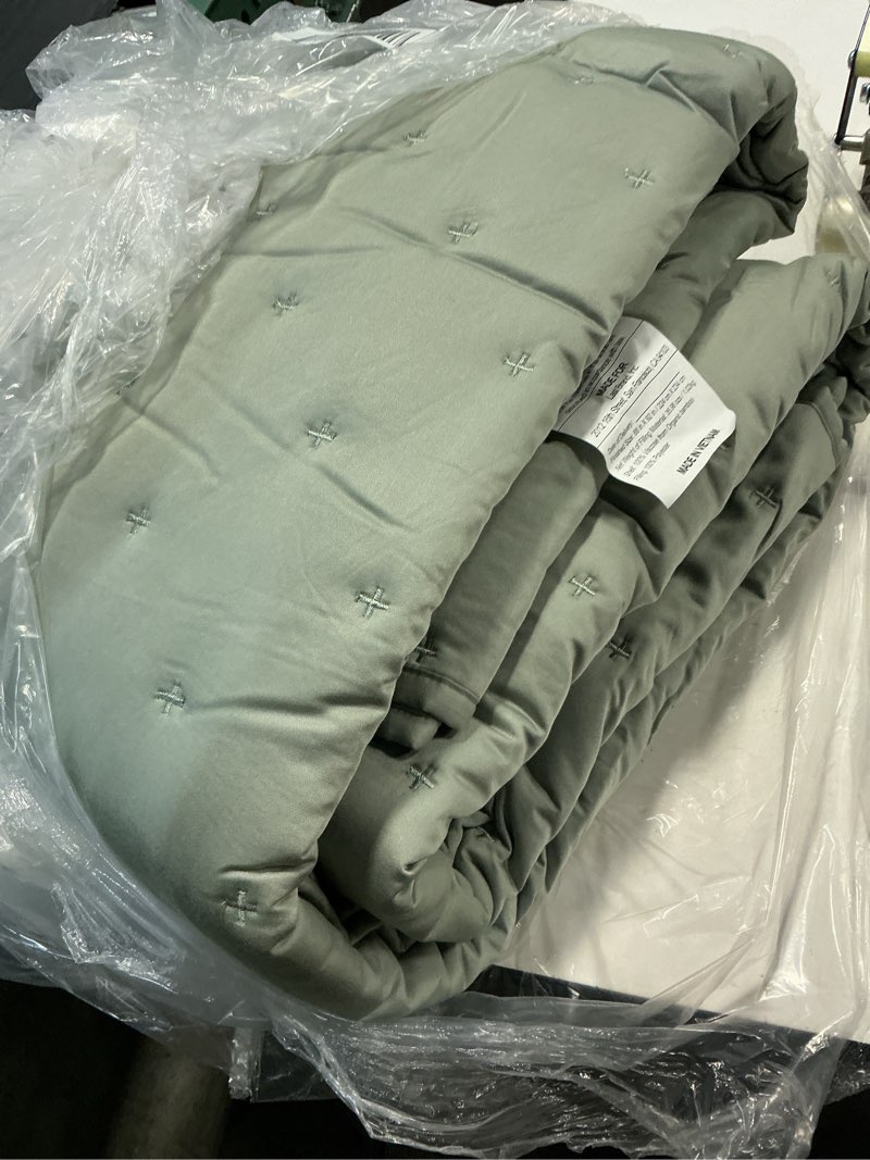 Condition photo showing Good Condition for bamboo dream quilt, full/queen, eucalyptus