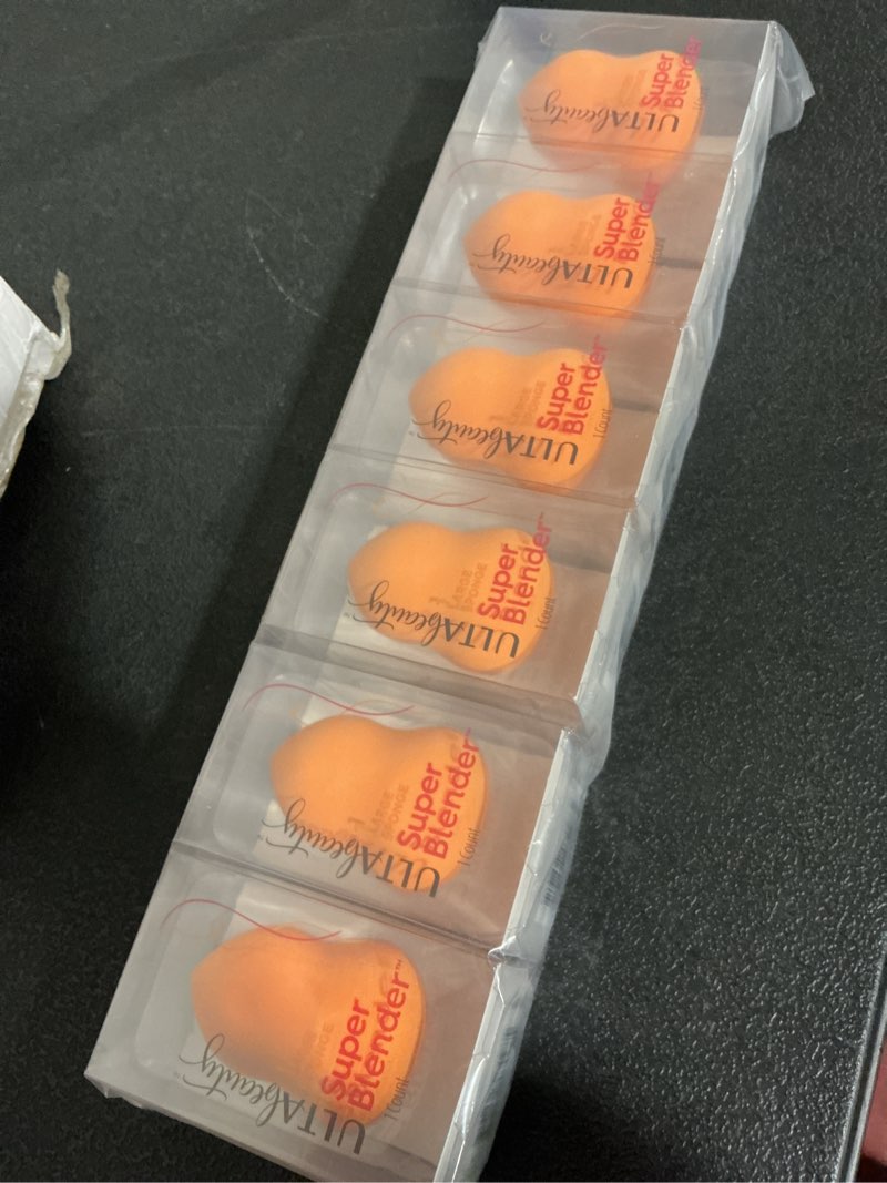 Condition photo showing New/Like New for bidding on 6-ulta beauty collection   super blender sponge