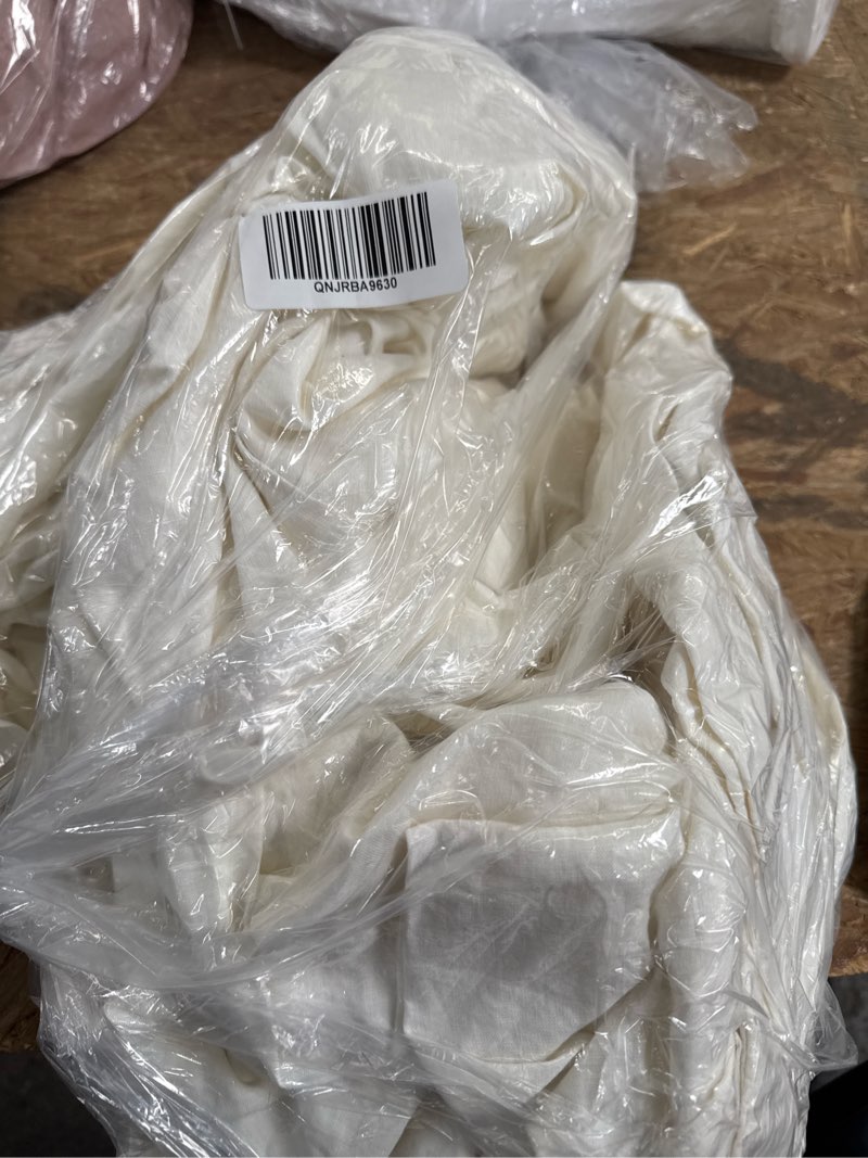 Condition photo showing Good Condition for european linen duvet cover, king/cal king, ivory