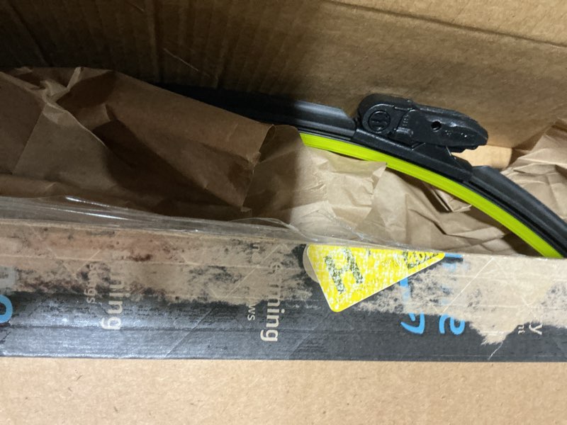 Condition photo showing Good Condition for Rain-X Silicone AdvantEdge Wiper Blade 24" Windshield Wiper Blades Replacement, All-Weather Performance Lasts 2X Longer, Premium Beam, Installock Adapter for Easy Fit (Pack of 1) 24" Silicone AdvantEdge