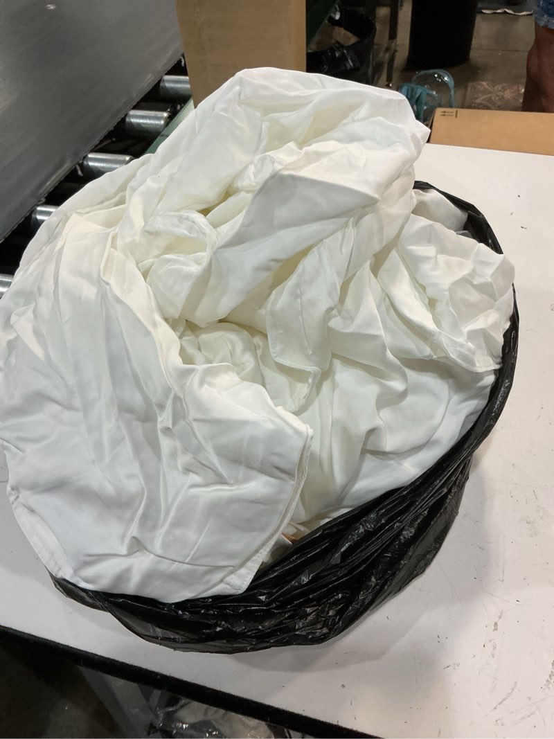 Condition photo showing Good Condition for quince bamboo duvet cover color:white king