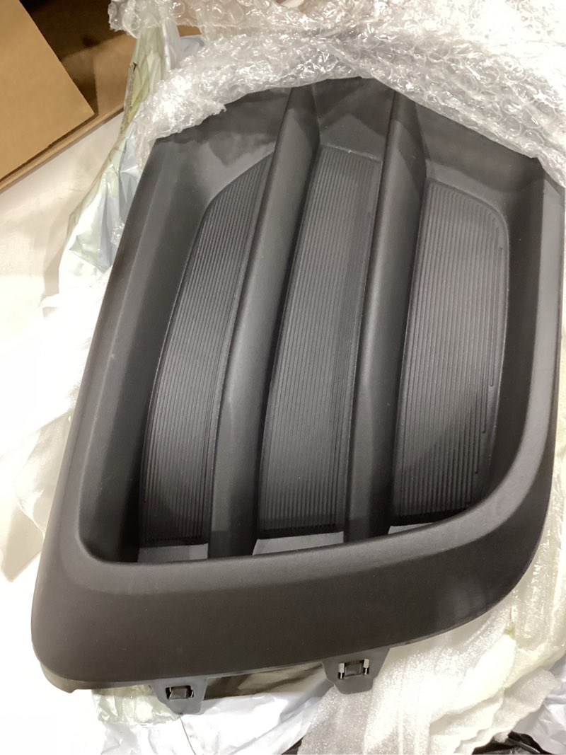 Condition photo showing Good Condition for HEROFFIX 1 Pc Fog Light Grill for Chevrolet Trax 2017-2022 Front Left Front Lower Bumper Fog Light C