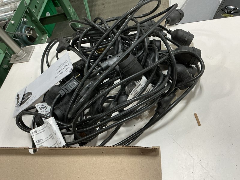 https://lotting-media.assets.bidfta.com/lotting_c2739058-2f27-45fc-8c5d-c15ac77f6e22