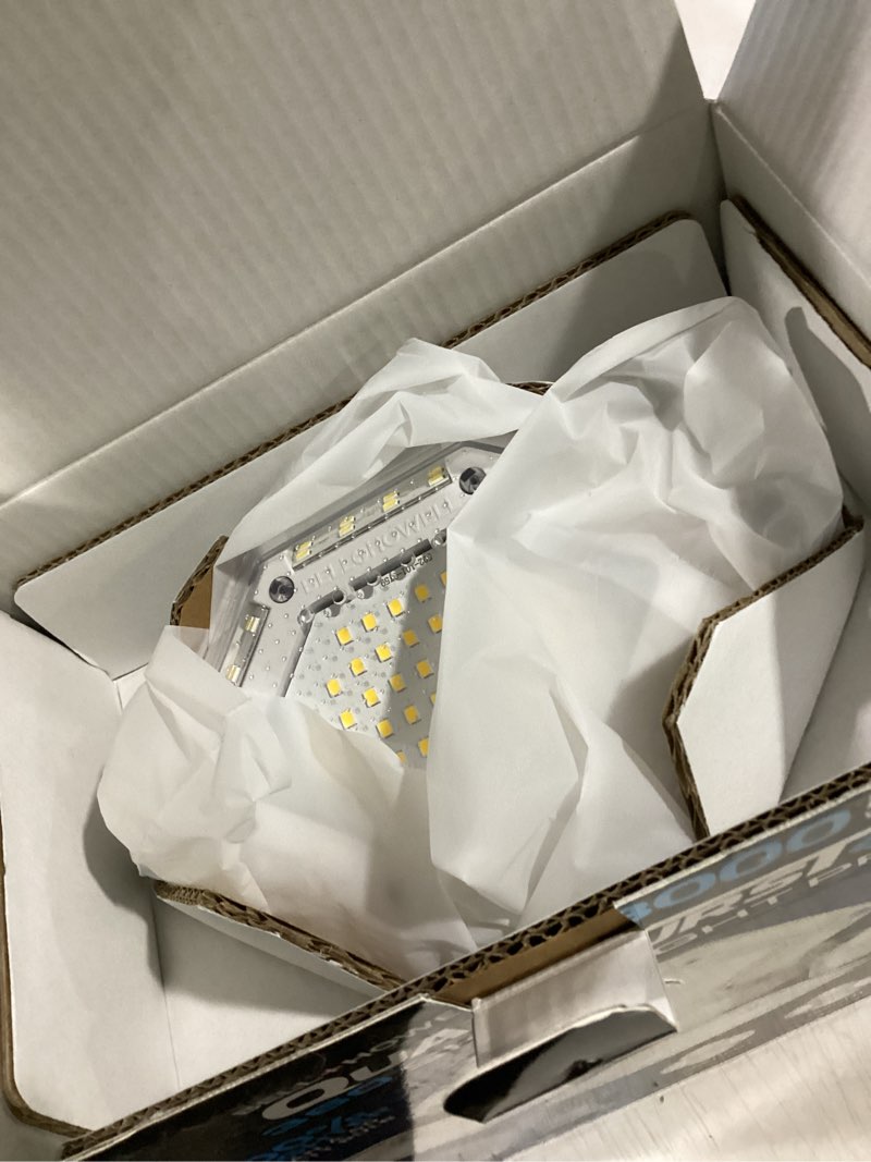 Condition photo showing Good Condition for bell + howell 8000 -lumens led screw-in ceiling-mounted work light