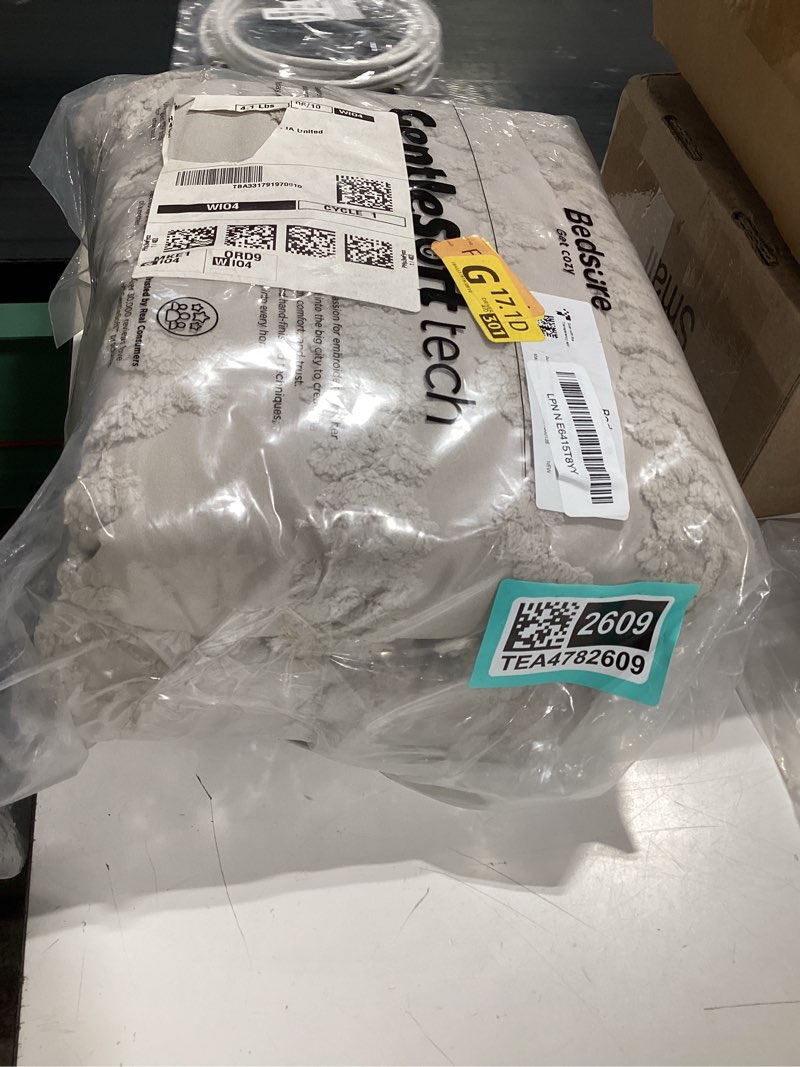 Condition photo showing New/Like New for bedsure boho duvet cover queen size, soft & comfortable elegant design boho bedding for decoration, machine washable comforter cover for all seasons,includes 1 duvet cover & 2 pillow shams,linen 00 - linen - elegant (no comforter) abstract queen (90" x 90")