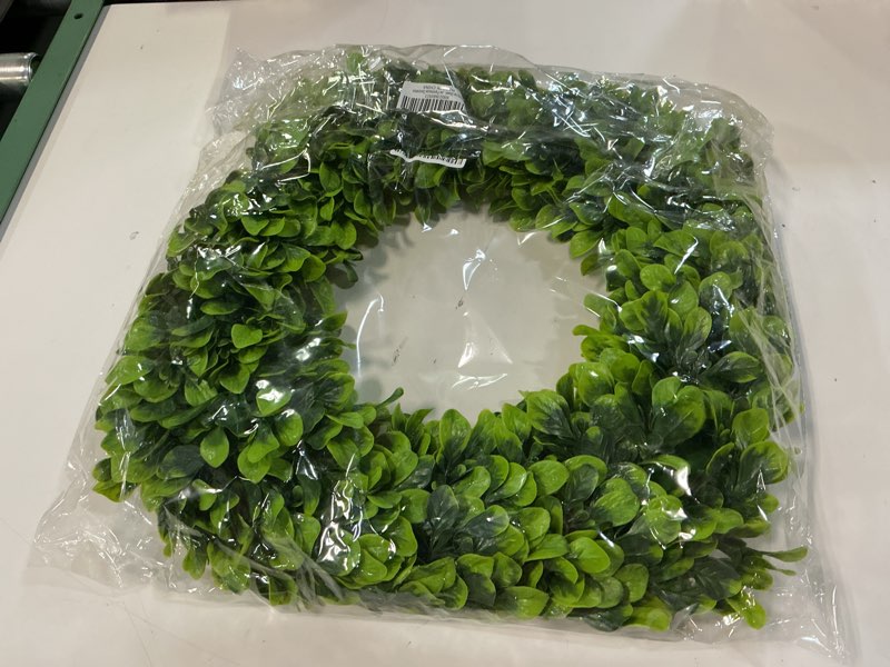 Condition photo showing Good Condition for lvydec artificial green leaves wreath - 20" large boxwood wreath for front door wall window farmhouse decoration 20 inch