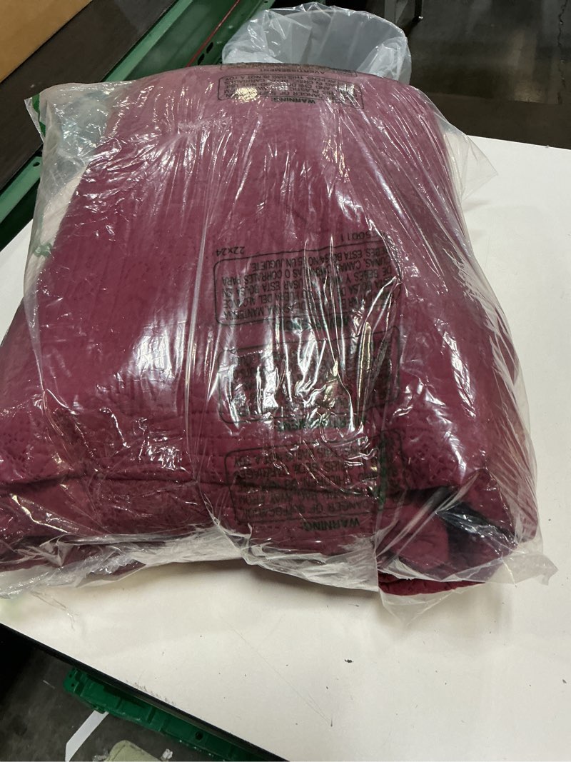 Condition photo showing Good Condition for love's cabin king size quilt bedding set burgundy bedspreads - bed lightweight bedspread comforter - coin pattern bedding coverlet for all season - 3 pieces (1 quilt, 2 pillow shams) king (106"x96") coin pattern burgundy