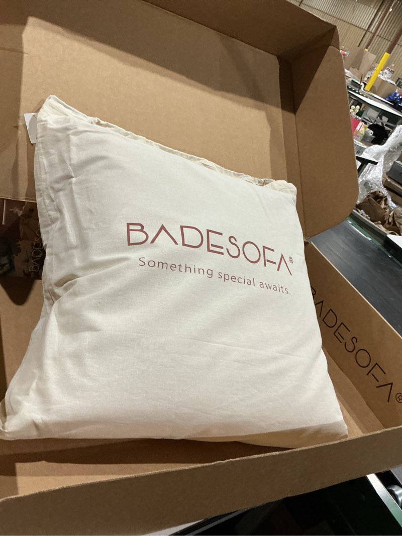 Condition photo showing Good Condition for back bath pillow