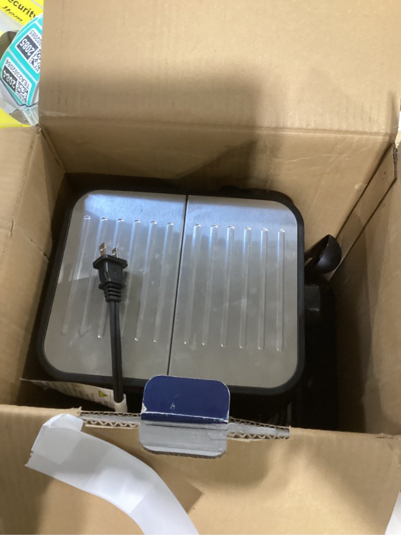 Condition photo showing Good Condition for De'Longhi Stilosa Manual Espresso Machine, Compact Coffee Maker, 15 Bar Pump Pressure, Manual Milk Frother Steam Wand for Authentic Single & Double Espresso, Lattes & Cappuccinos, Tamper Included Stliosa Espresso Machine