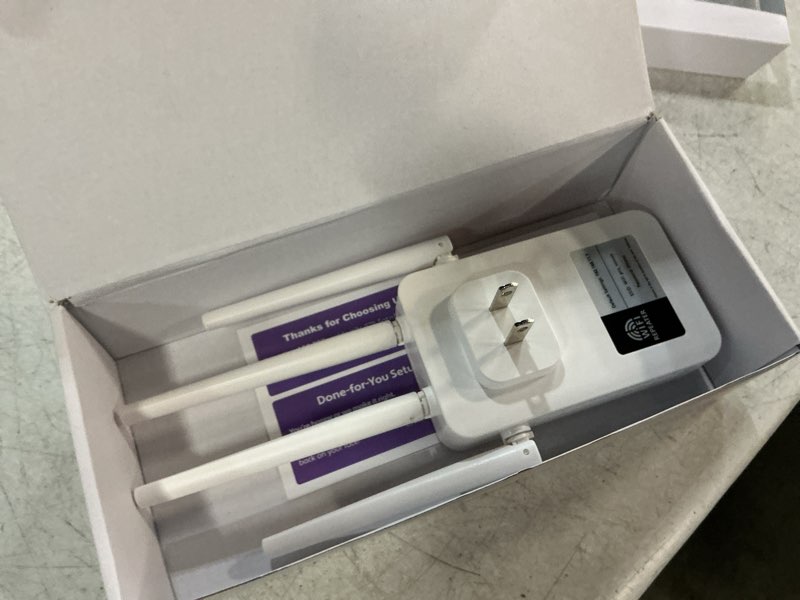 Condition photo showing Good Condition for roqrl wifi extender 2026 ac1200 dual band 5ghz/2.4ghz signal booster up to 15,999 sq.ft, 3-in-1 wireless repeater router amplifier for home with ethernet port