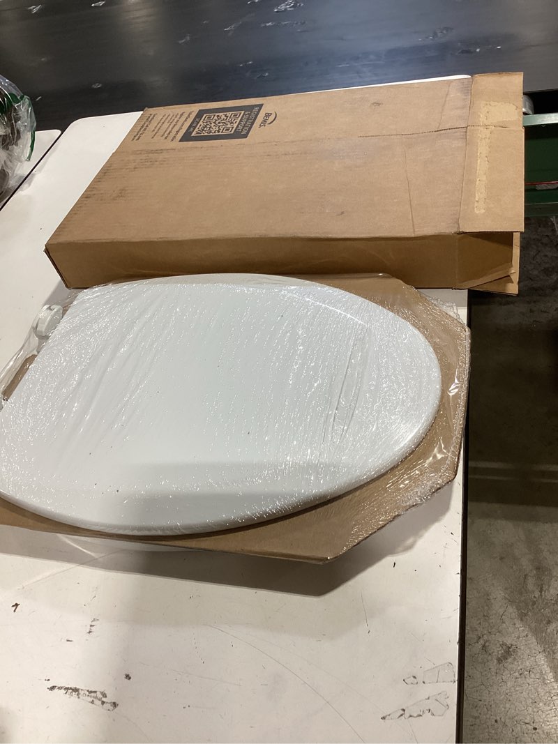 Condition photo showing New/Like New for bemis 1500ec 390 lift-off wood elongated toilet seat, cotton white (pack of 1) elongated basic