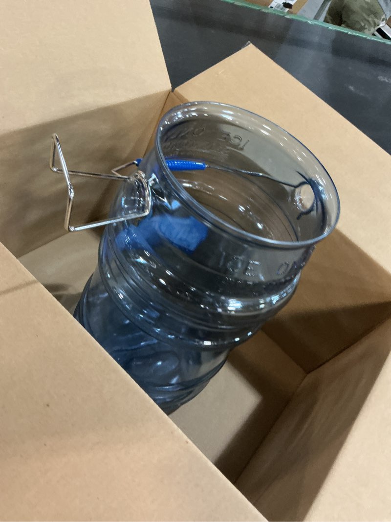 Condition photo showing Good Condition for San Jamar Saf-T-Ice Ice Tote with Ice Machine Hanger for Kitchens, Restaurants, and Fast Food, Plastic, 5 Gallons, Blue