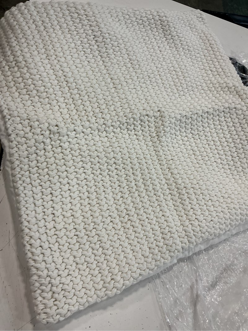 Condition photo showing Good Condition for cotton fisherman pillow cover, 20x20, ivory