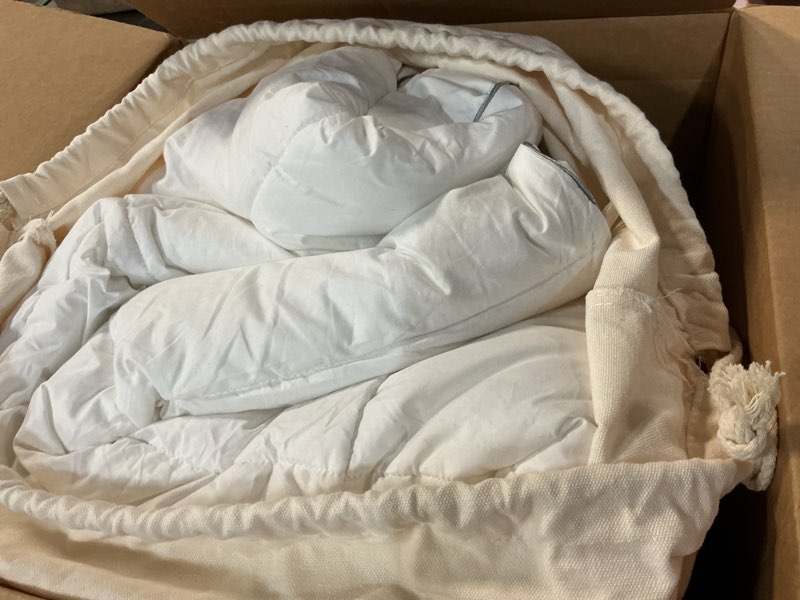 Condition photo showing Good Condition for Calm&Relax Fluffy Weighted Blankets for Adults Heavy Weighted Comforter, Thick Down Comforter Blanket with Glass Beads, Machine Washable (Queen Size, 20 lbs, 60"×80") 60x80in 20lbs